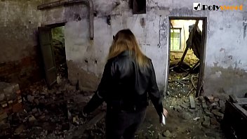 Public domination on an abandoned place with an unexpected ending. (with graffiti)