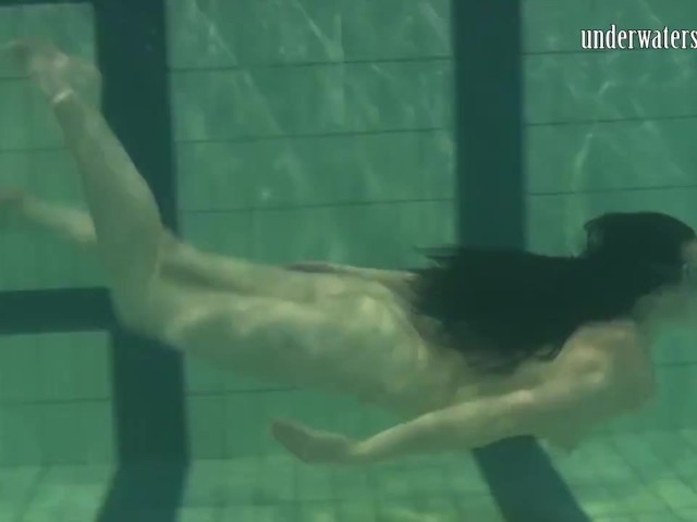 Kristina super hot underwater mermaid
