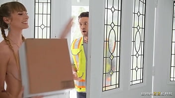 Atypical Delivery / Brazzers full video at http://zzfull.com/delivery