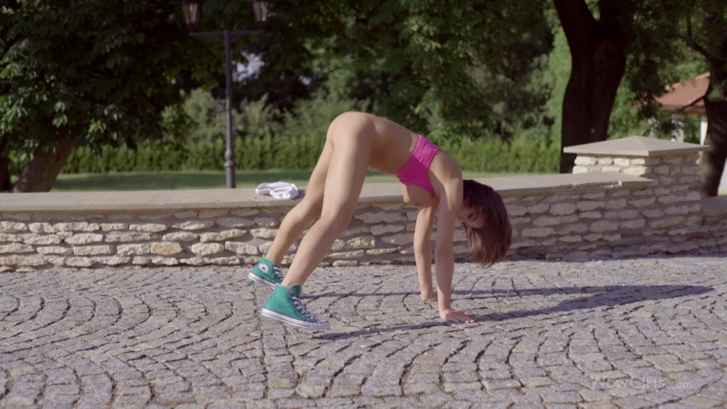 WowGirls - Anabelle  A Girl Of Action