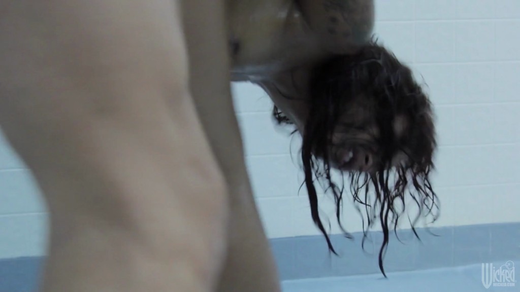 Skin Diamond - White Witch (scene 1)