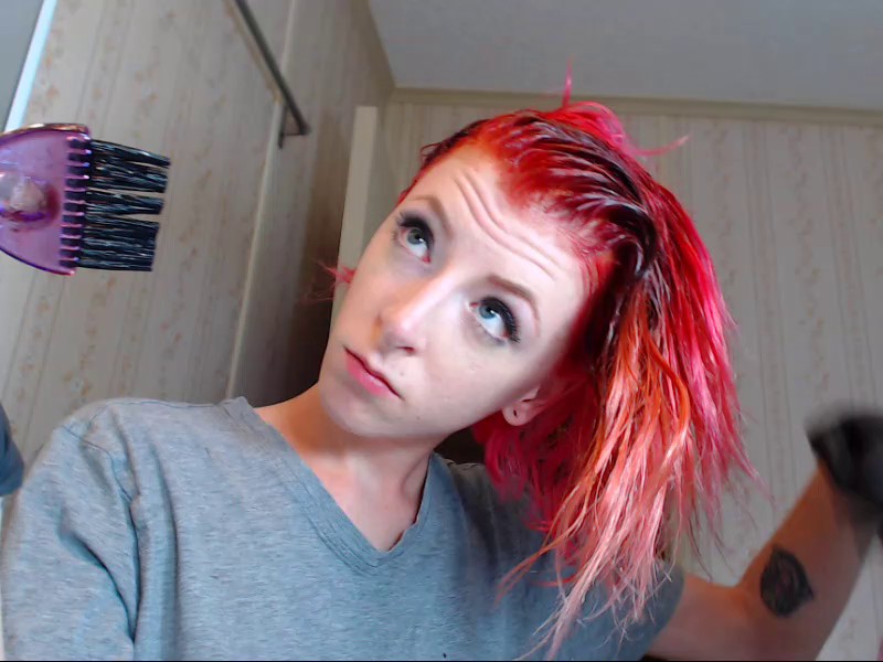 SchuylarWitch - Hair Dyeing Pink To Red
