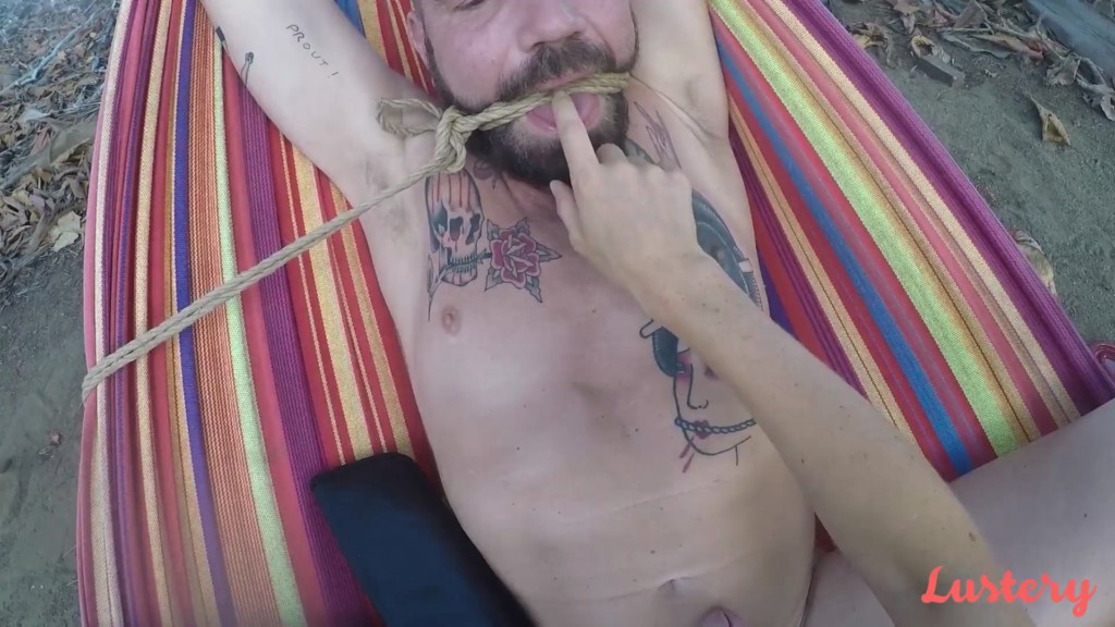 Lustery E133 Patrick And June Swinging In Paradise