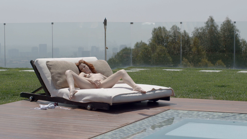 XPORN - Red Hot Summer (Elle)