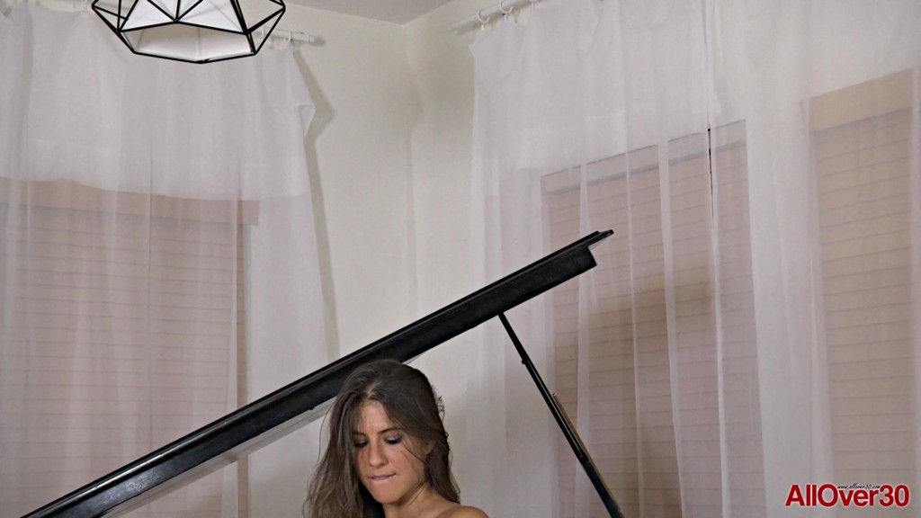 AllOver30 - Tara Ashley 3