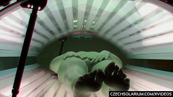 Voyeur TEEN Lady Rubbing her Pussy