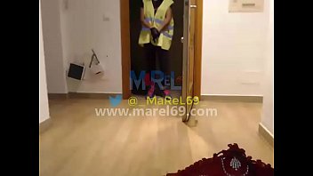Marel69 - recibo al repartidor de pizza desnuda,Y llega una chica, me la follo por culo y por todos lados.